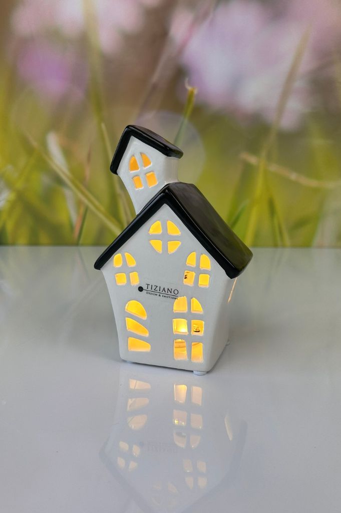 J17 Deko Haus Pilato LED 15cm creme-schwarz