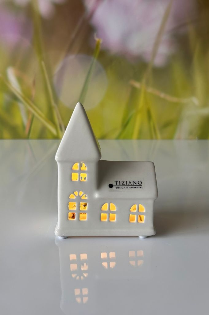 D6 Deko Kirche Dogato LED 11cm creme-weiß