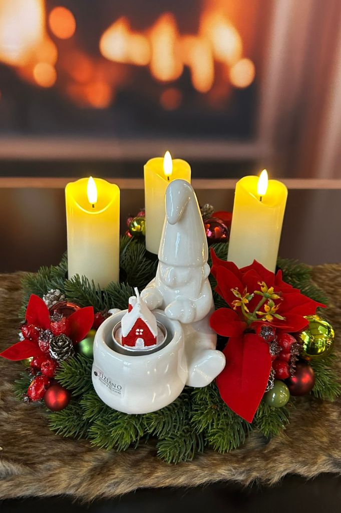 adventskranz mit künstlichen kerzen Adventskranz mit Santa Claudius und LED Kerzen Sotto
