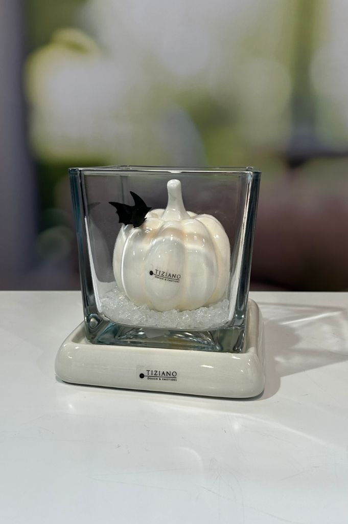 Base_für_Alone_mit_LED_Kürbis