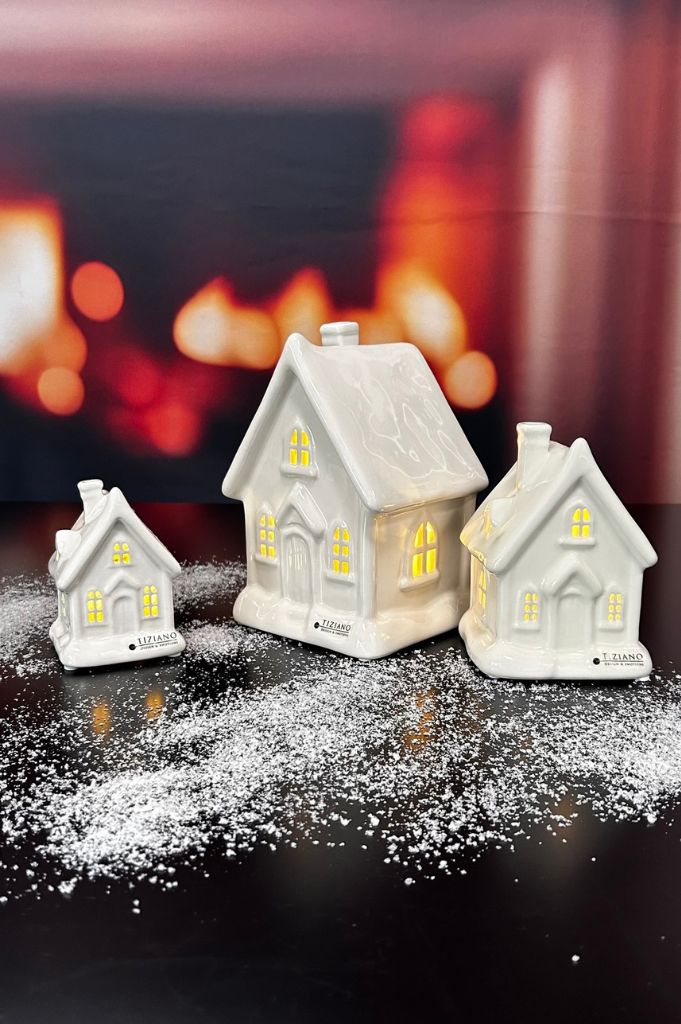 Deko Haus Cascata LED mit Schnee creme-weiß