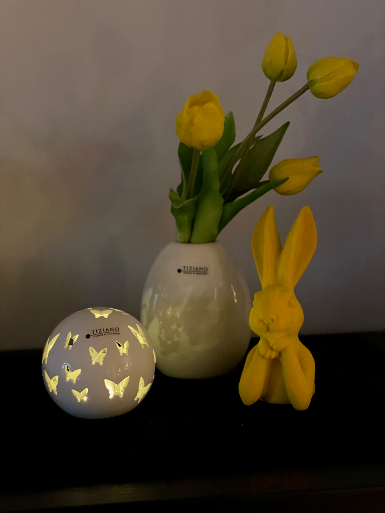 Dekoset Hase gelb mit Lichtkugel Ciliana