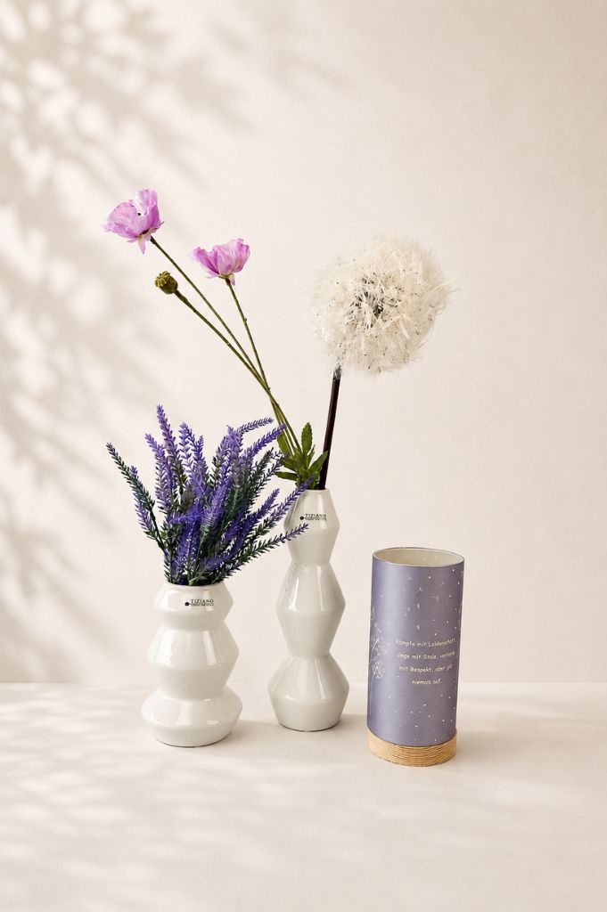 Dekoset Vasen Silandro mit LED Licht lila "Kämpfe"+Blumen