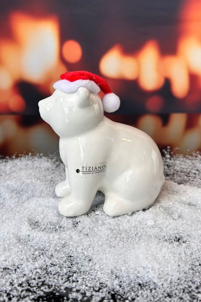 J21 Deko Eisbär Aldo mit roter Mütze creme-weiß