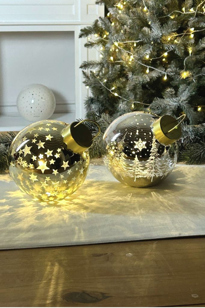 Fabola&Lumina_liegend