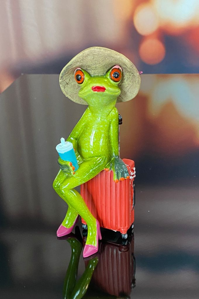 Deko Frosch Lady hellgrün mit Koffer