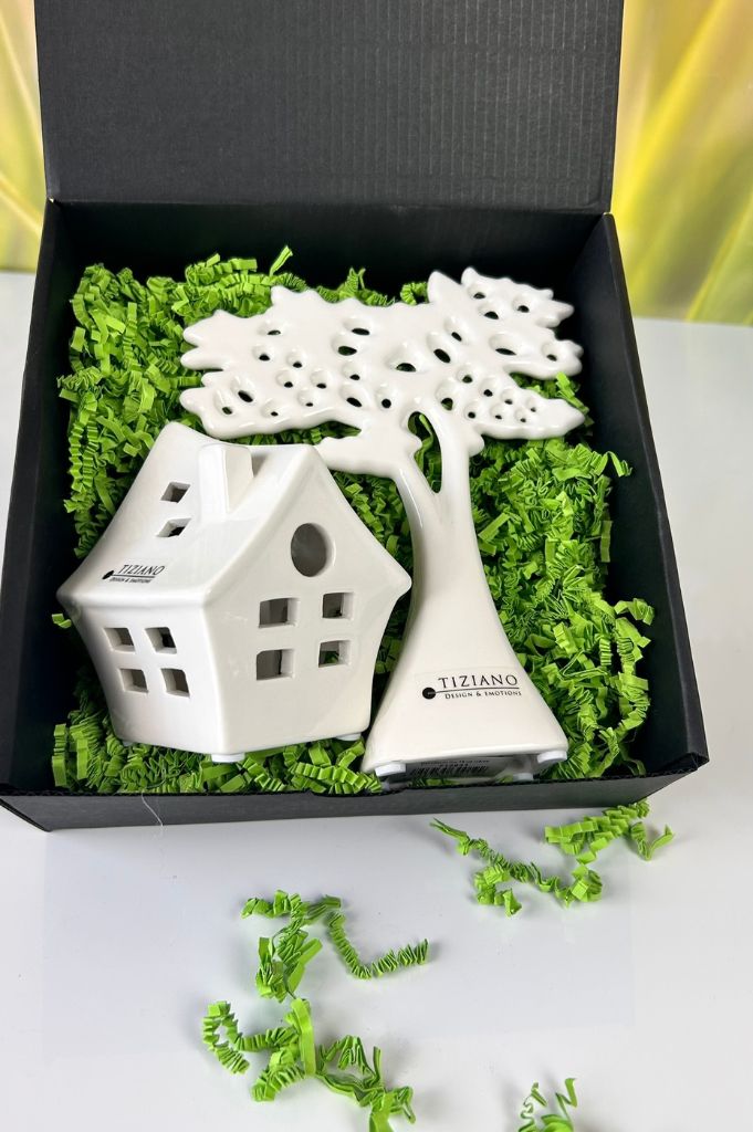 Geschenkbox S Haus Pendola LED+Baum Joy creme-weiß