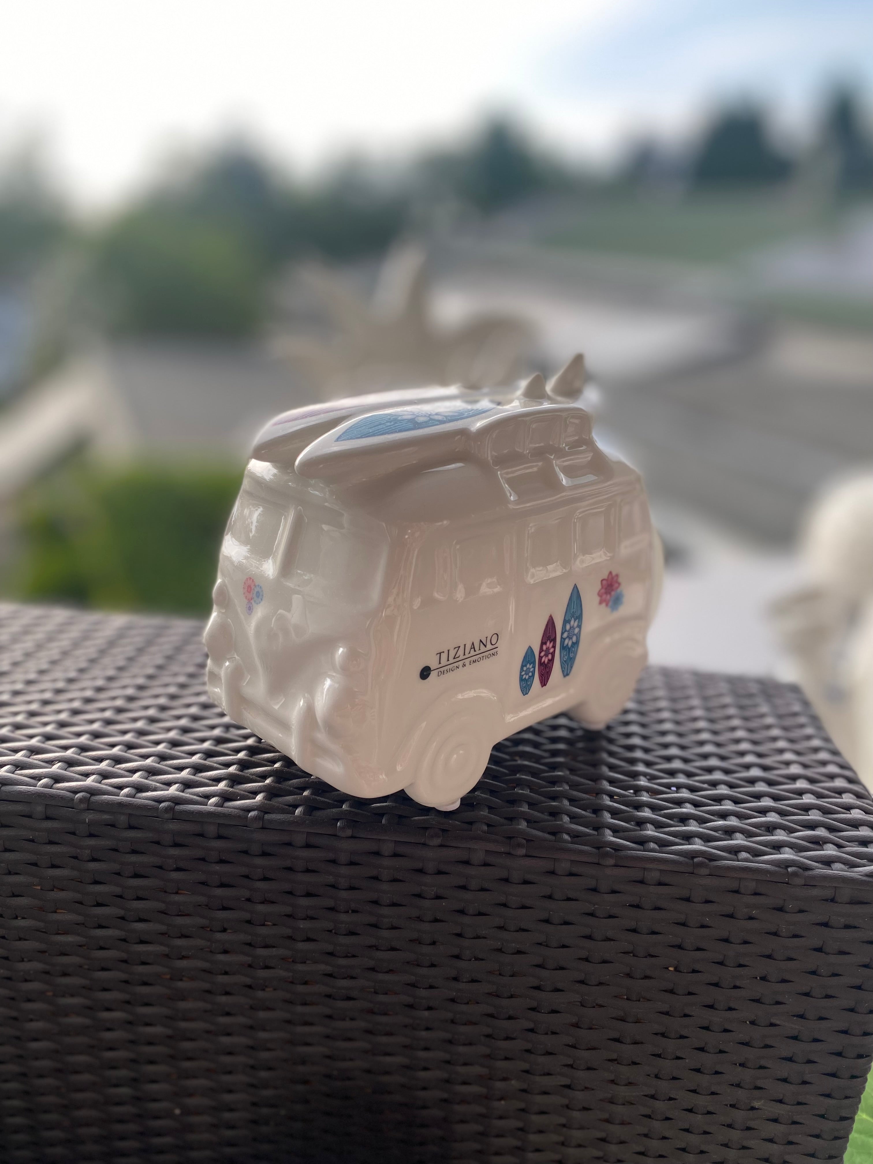 Deko Bus Forano mit Surfbrett creme-weiß mit Decal