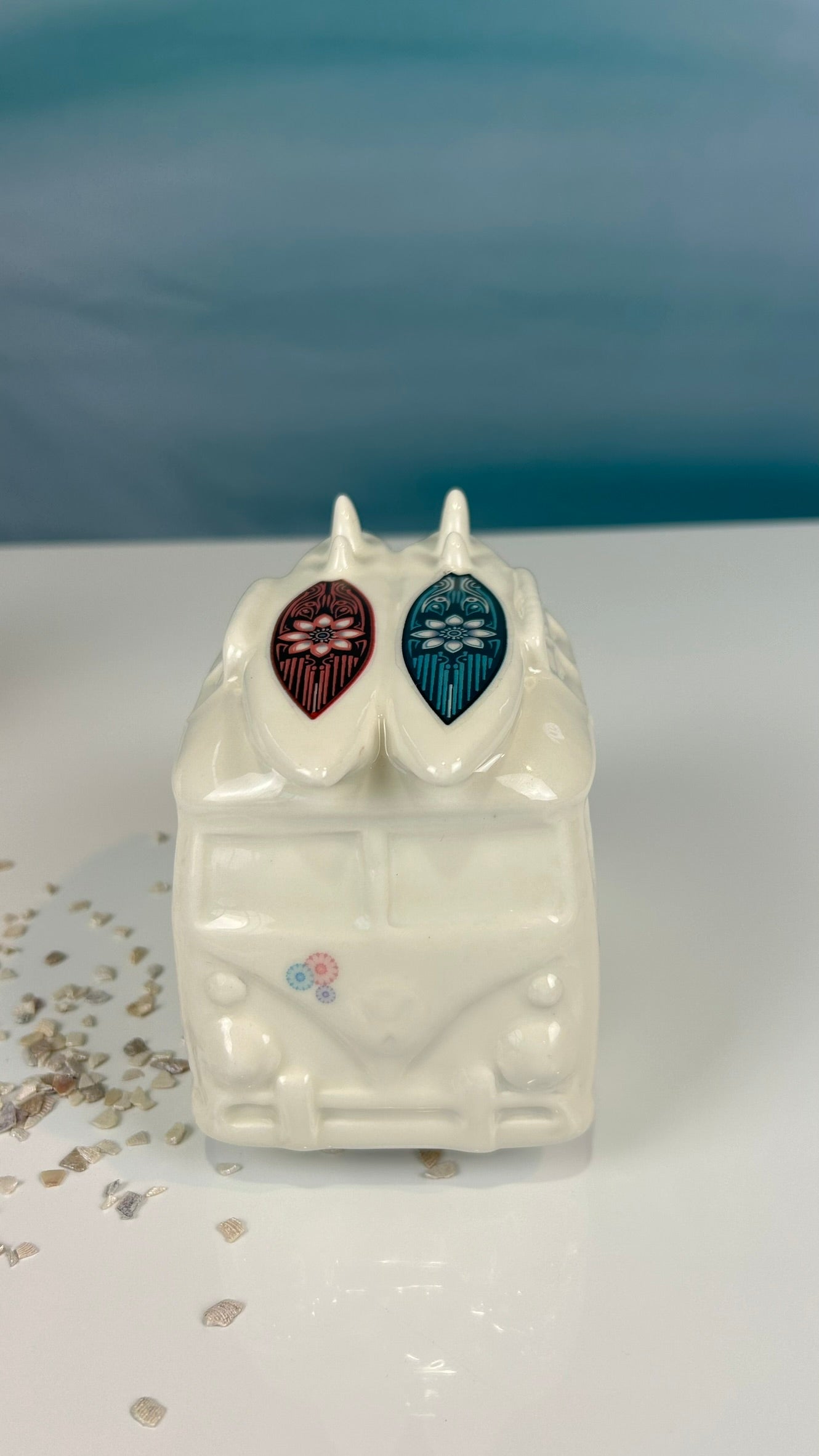 Deko Bus Forano mit Surfbrett creme-weiß mit Decal