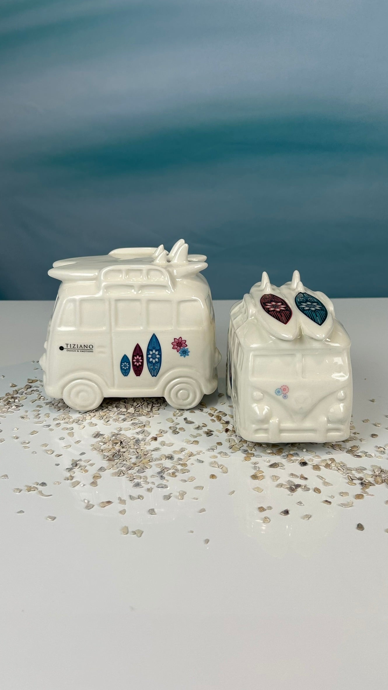 Deko Bus Forano mit Surfbrett creme-weiß mit Decal