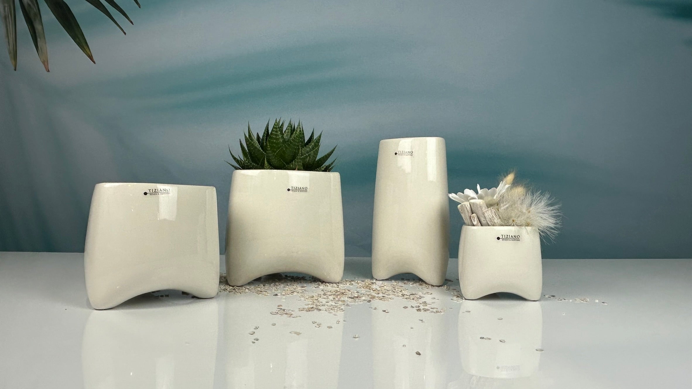 Kübel Triangolo creme-glasiert