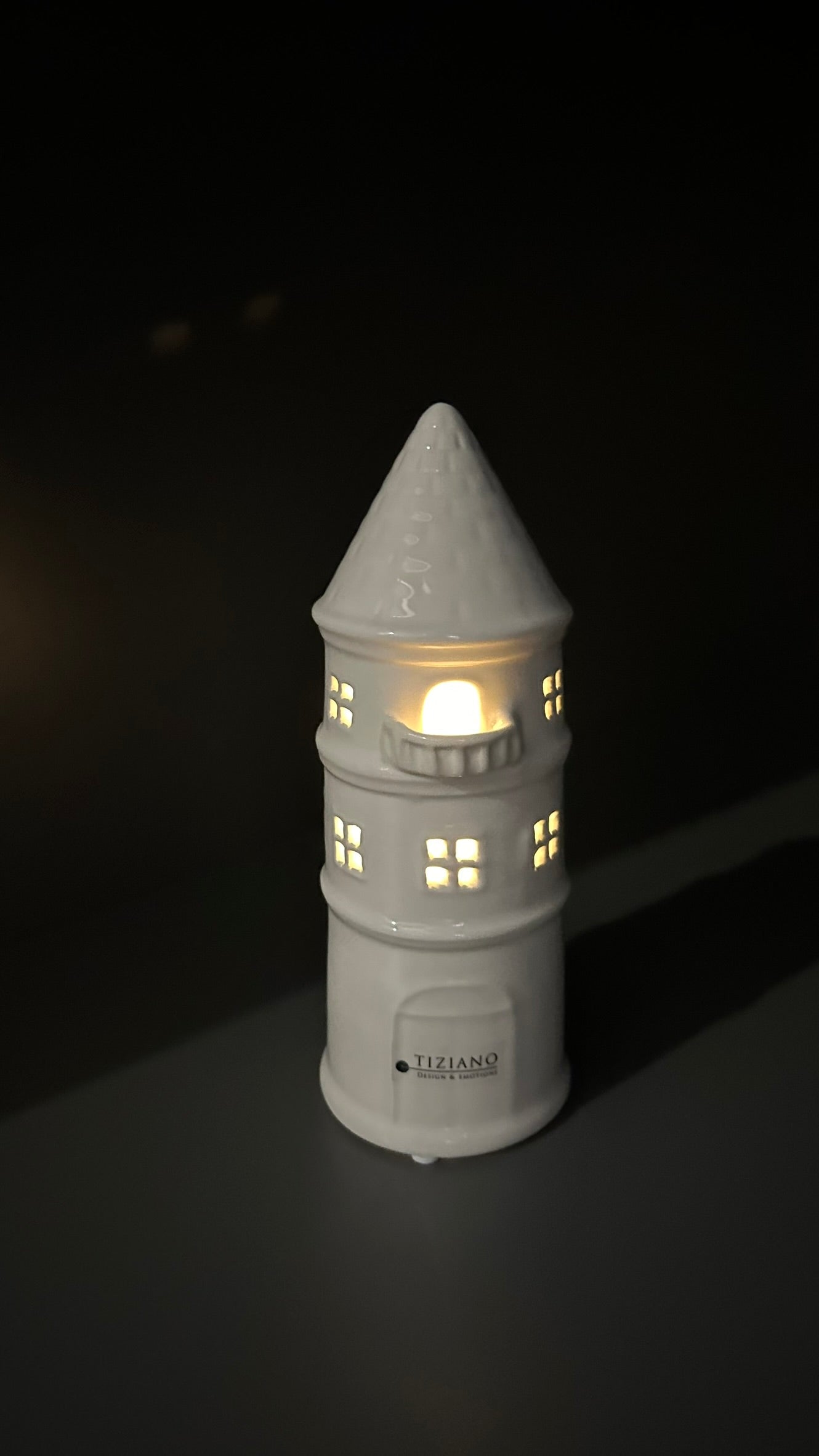 Turm Rapunzel LED creme-weiß