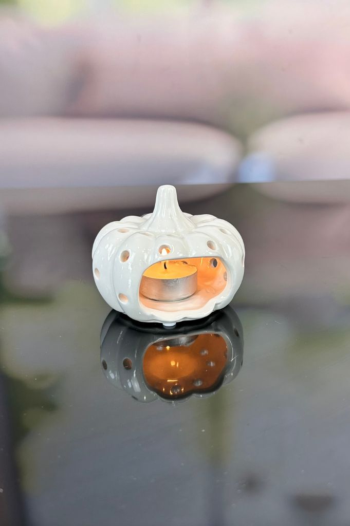 J18 Deko Teelicht Kürbis Diego 10cm creme-weiß