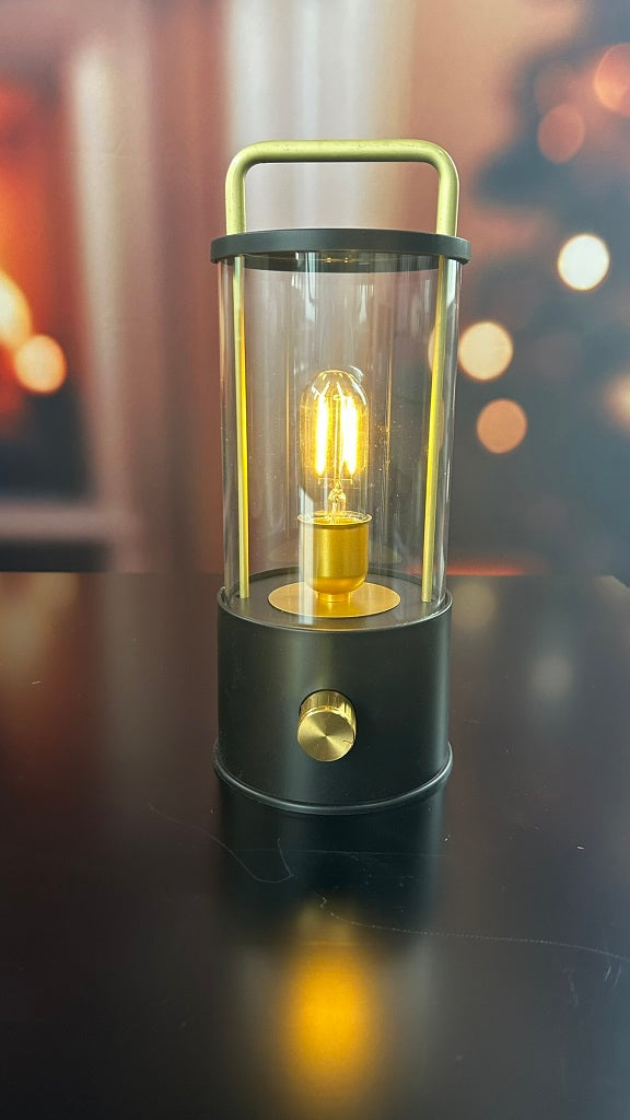 Laterna_schwarz_gold