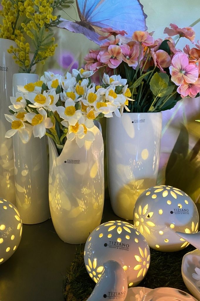 Vase Florenta mit Narzissen