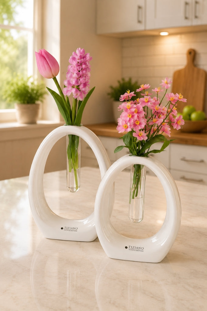 Vase Floreana Cortes creme-weiß mit Glasröhrchen