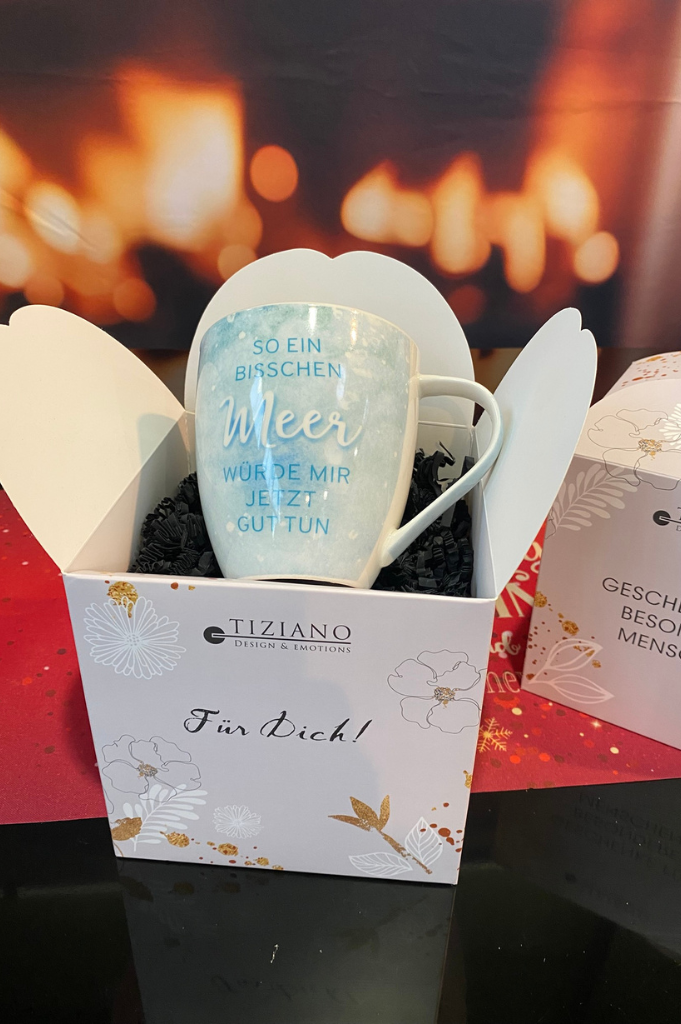 Würfelbox Für Dich Tasse mit Schrift So ein bisschen Meer