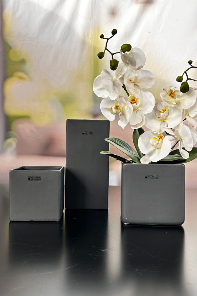 Kübel Ascoli hell-grau matt