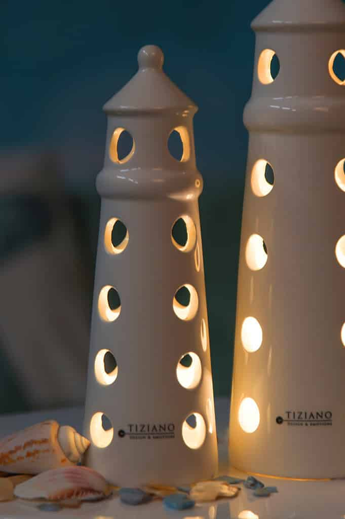 farol-leuchtturm-led-weiss-creme-detail