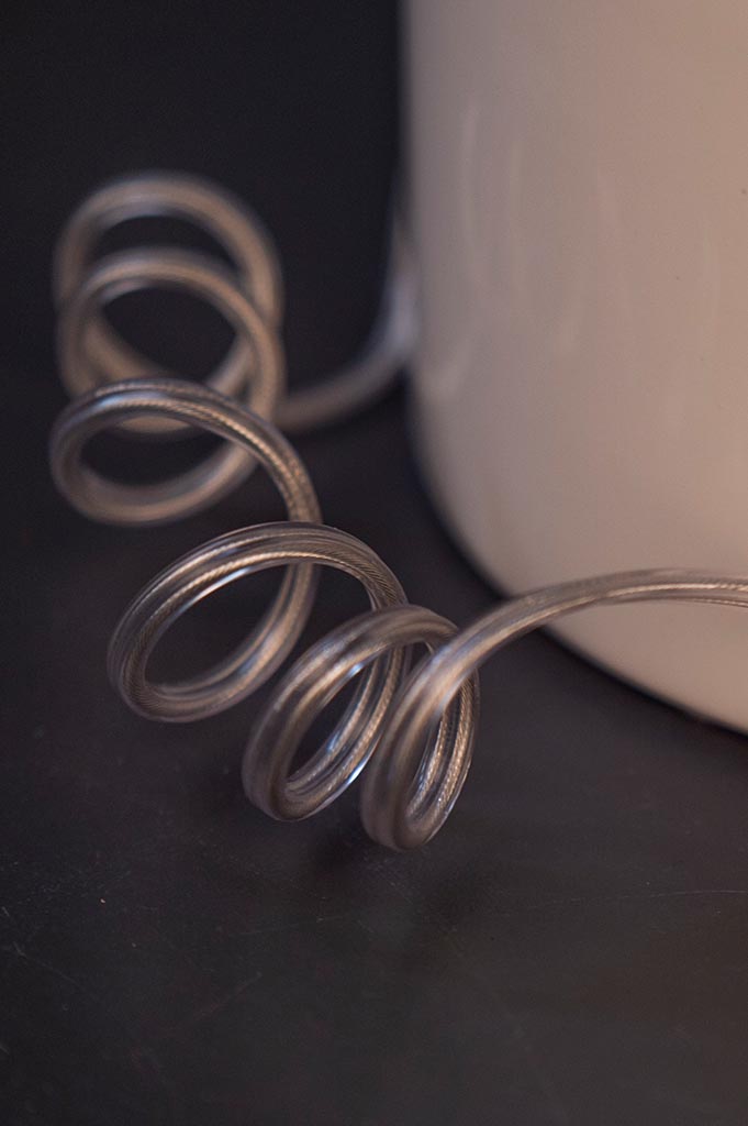 Latuna Lampe weiß-creme Kabel