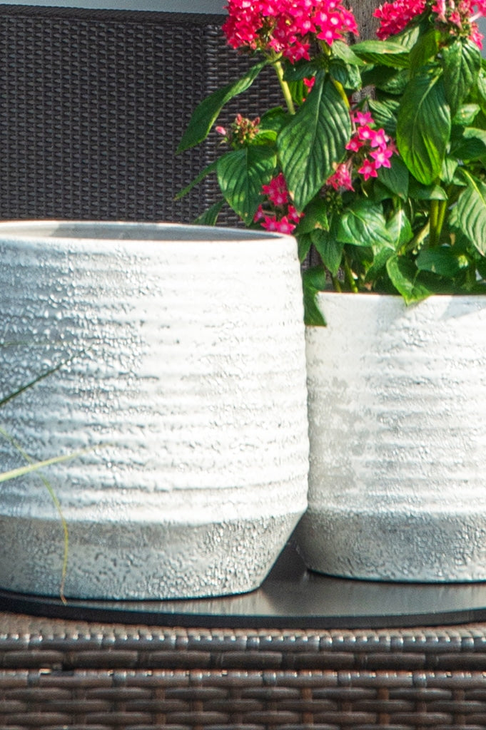 mendes-blumentop-grau-glasiert-detail