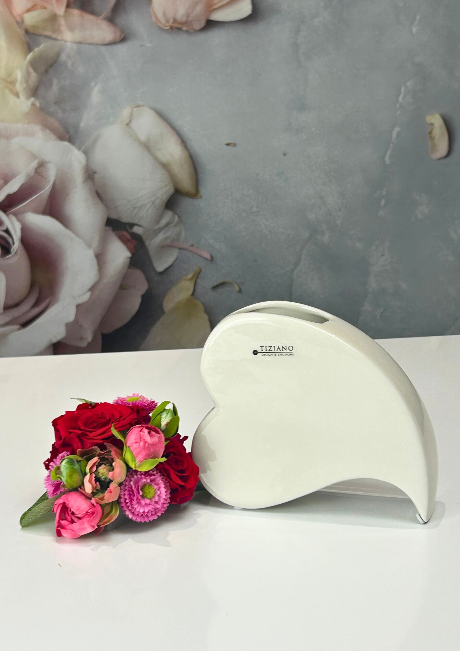 moderna-amore-vase-creme-weiss