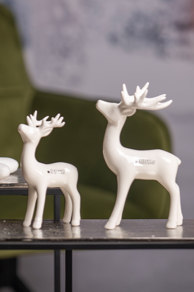 Nanuk Hirsch creme Varianten paar