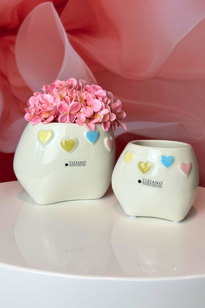 Kübel Nerola creme-weiß mit Herzen