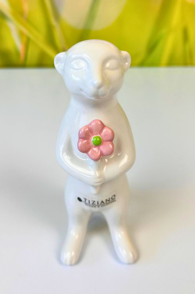 Deko Erdmännchen Oskar mit Blume in 3 Farben