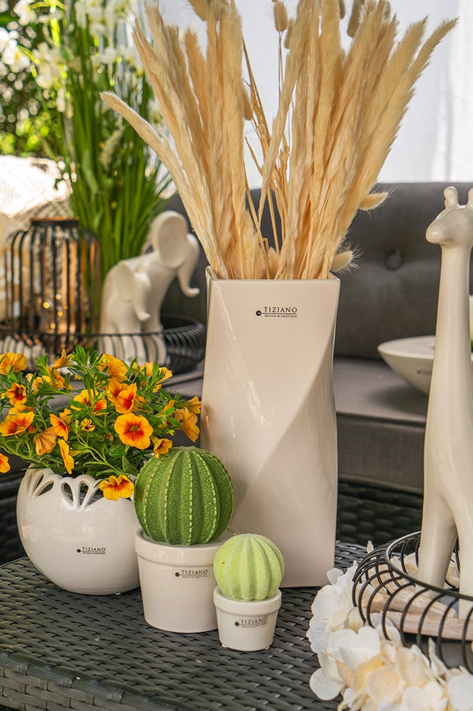 tenuta-vase-eckig-weiss-creme