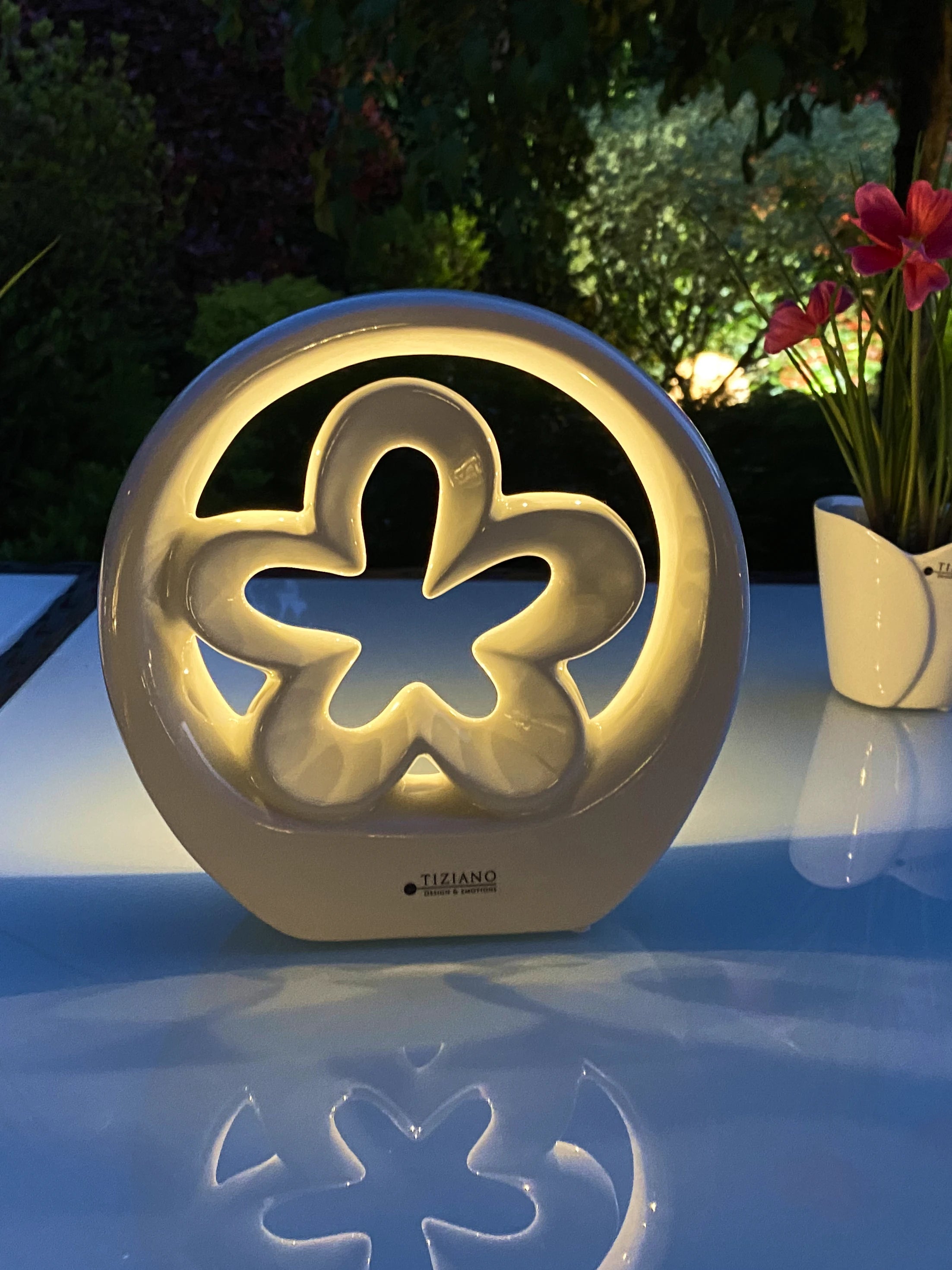 Dekoblume Alisa im Ring LED creme-weiß