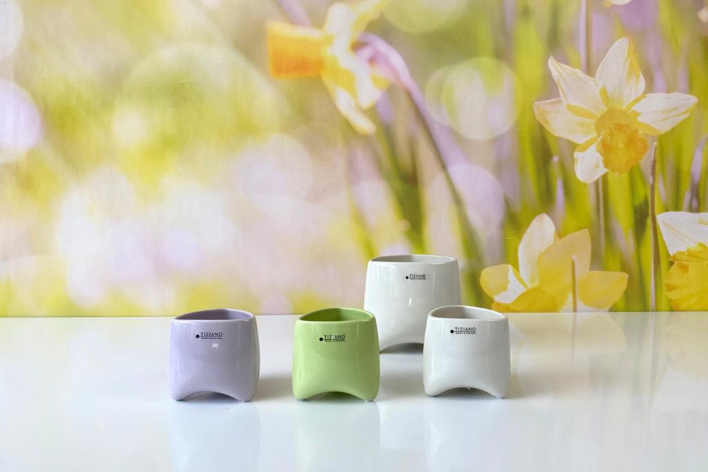 Kübel Triangolo grün