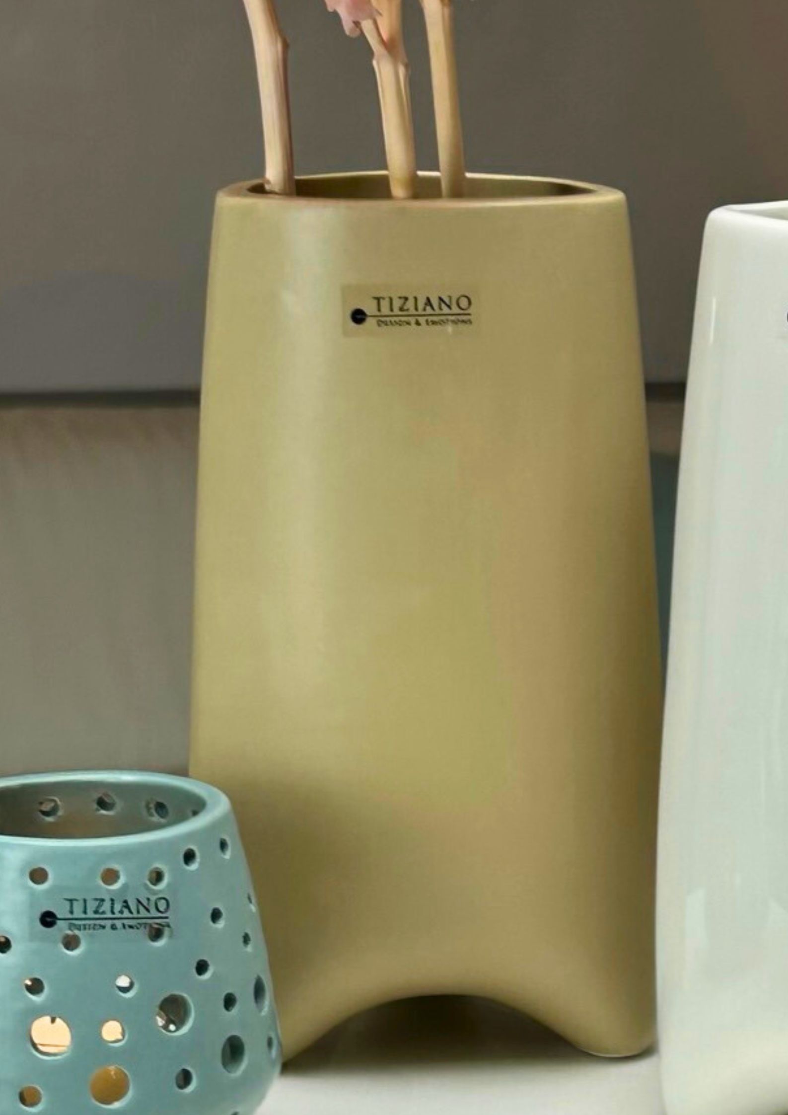 triangolo-vase-avena-matt