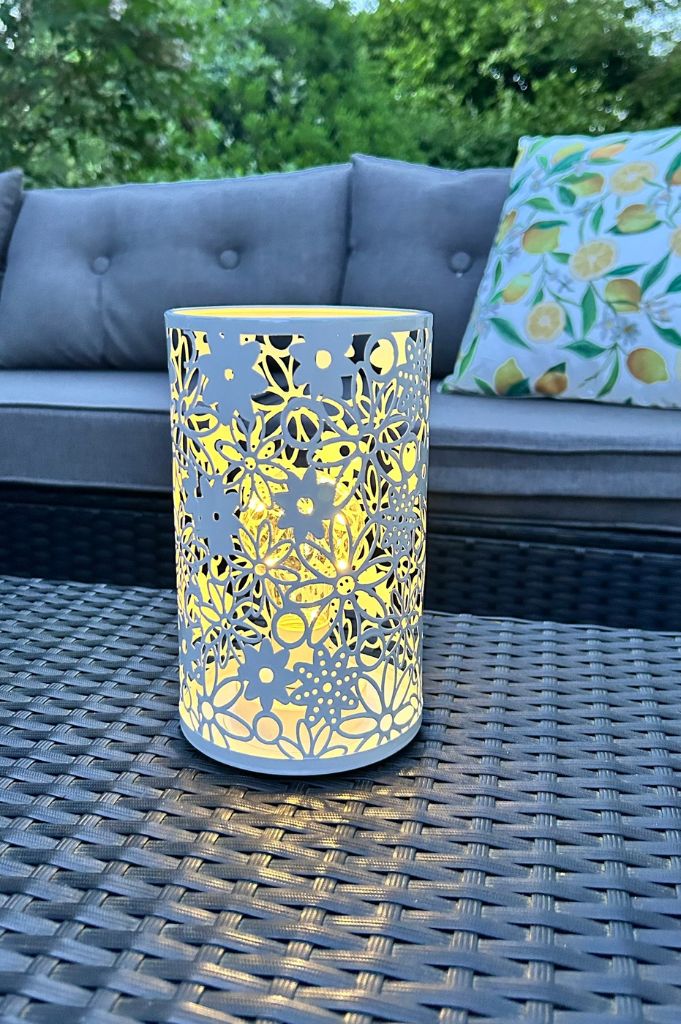 Tischlicht Metall Fiori LED creme oder grün