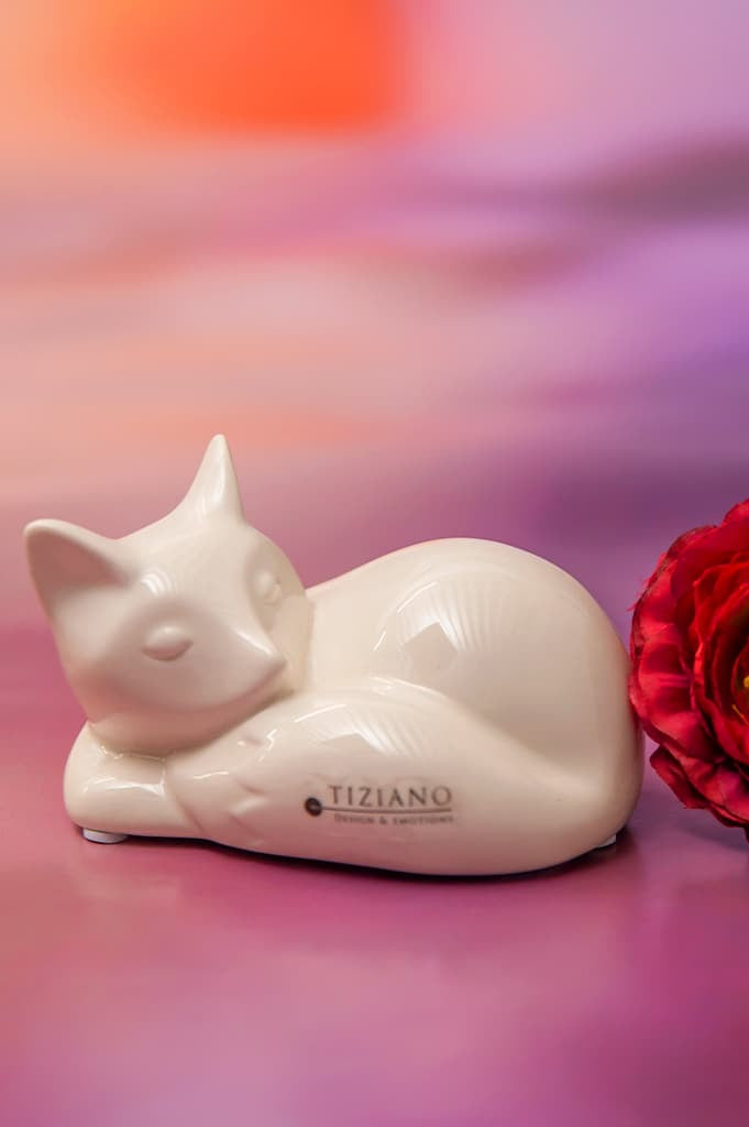 volpo-fuchs-liegend-weis-creme-detail