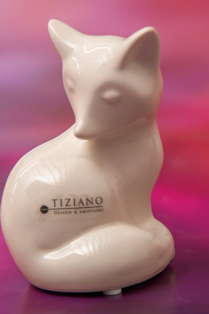 volpo-fuchs-sitzend-weis-creme-detail