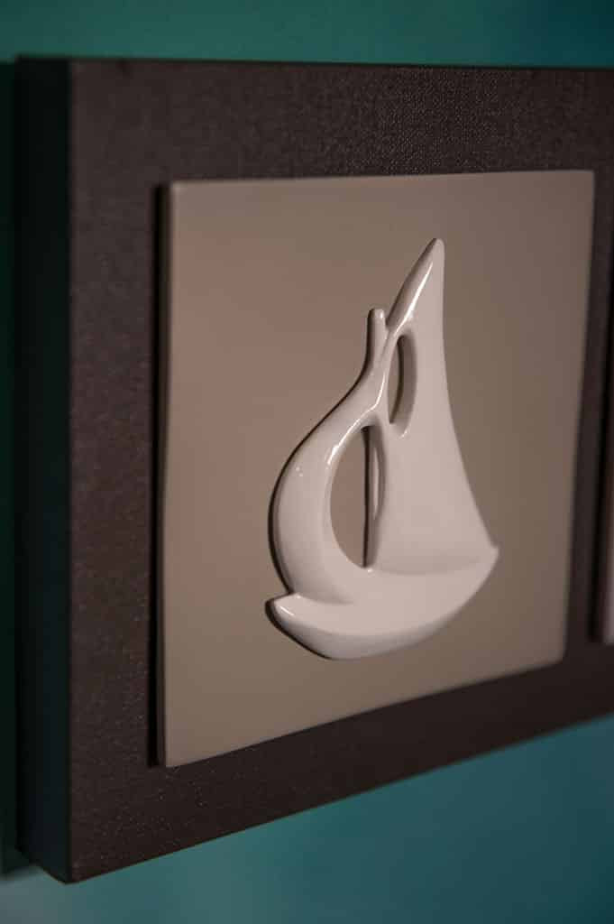 wandbild-dreier-boot-grau-creme-detail
