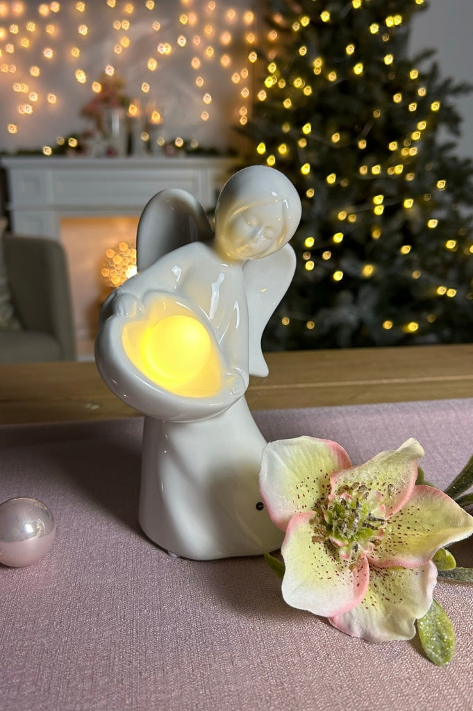 Engel Laila mit Kugel LED