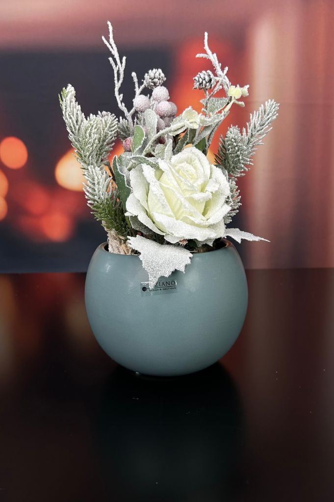 Deko Rose mit Tannenzweige im Jutesack 30cm weiß