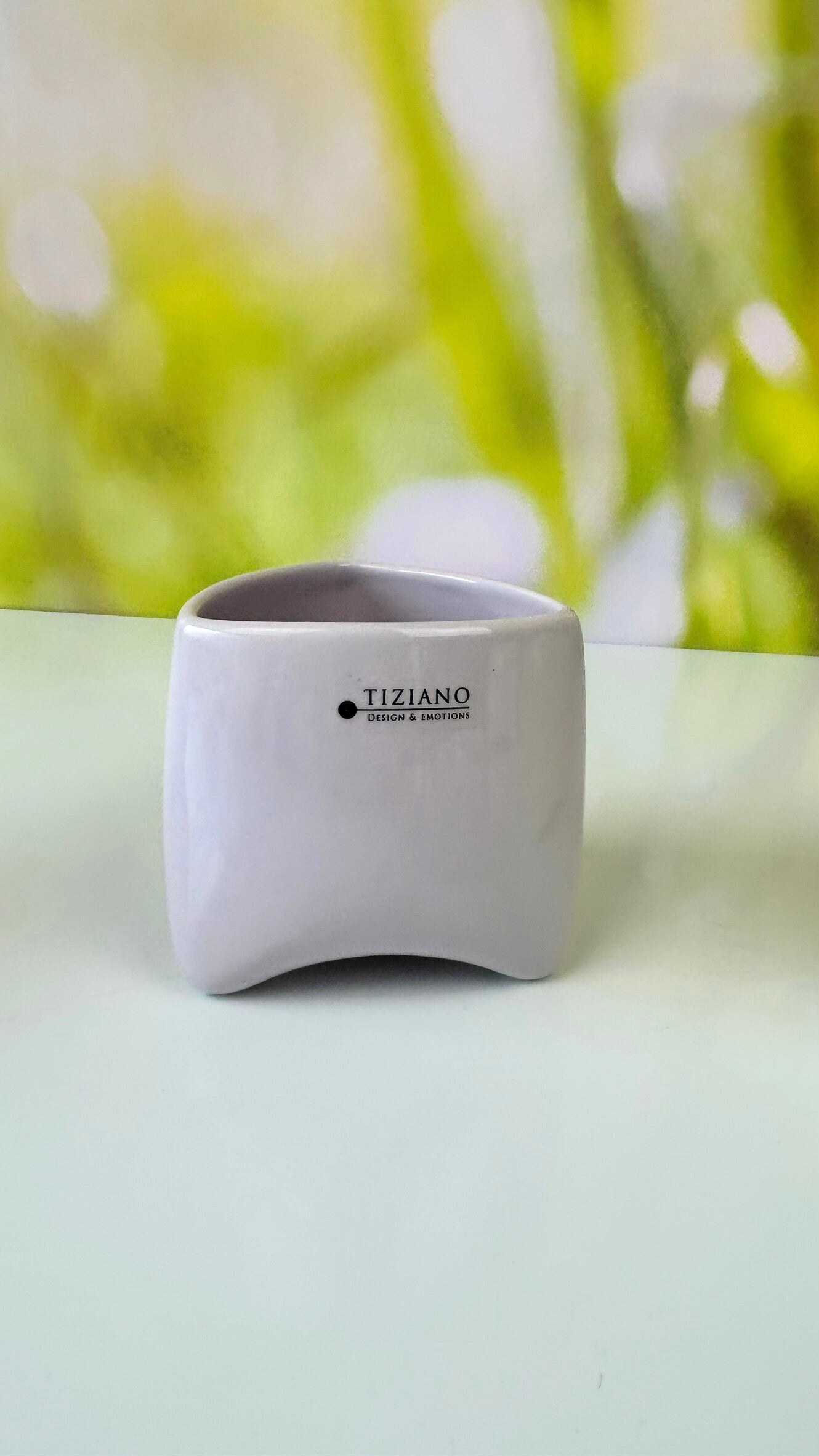 Kübel Triangolo lila