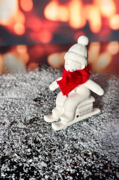 D7 Deko Kind Antea auf Schlitten creme-weiß