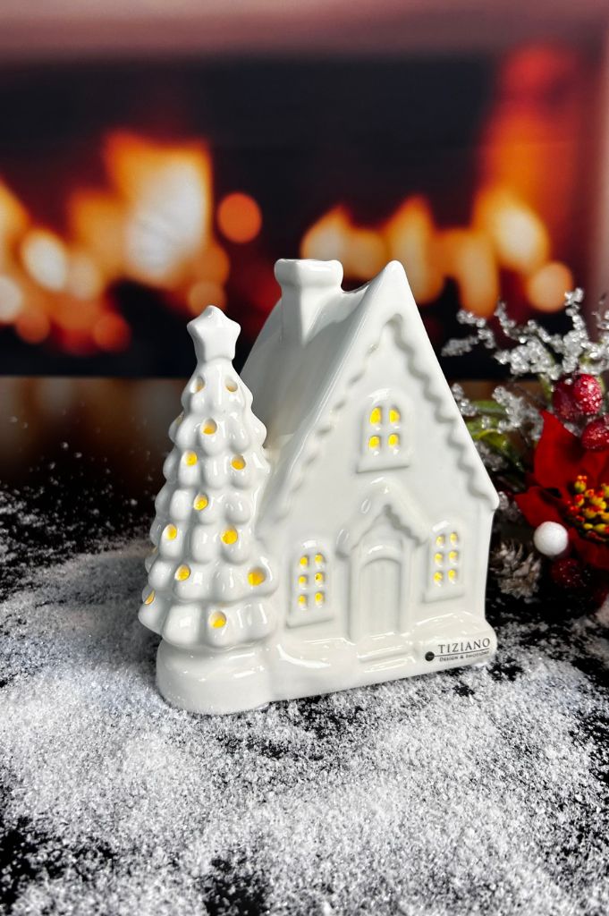Deko Haus Bando LED 19,5 cm mit Baum creme-weiß