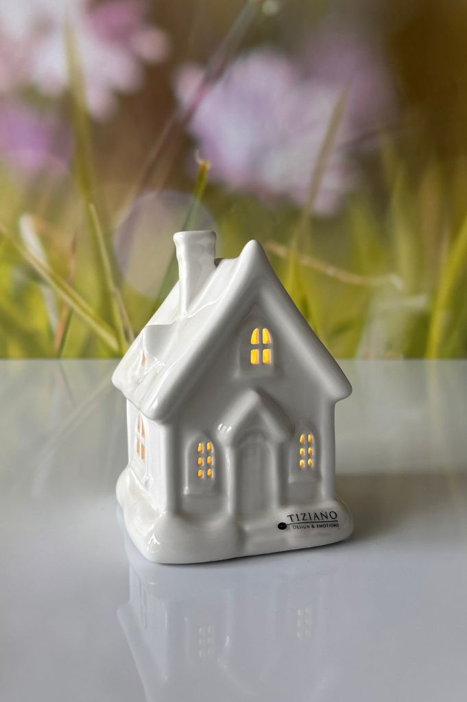 Deko Haus Cascata LED mit Schnee creme-weiß