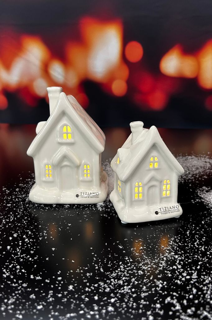 Deko Haus Cascata LED mit Schnee creme-weiß