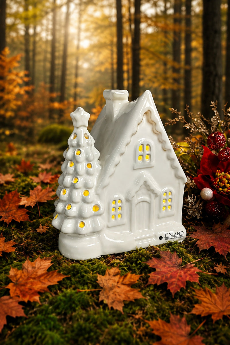 Deko Haus Bando LED 19,5 cm mit Baum creme-weiß