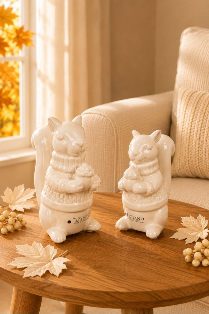 Eichhörnchen Robert mit Pullover creme-weiß