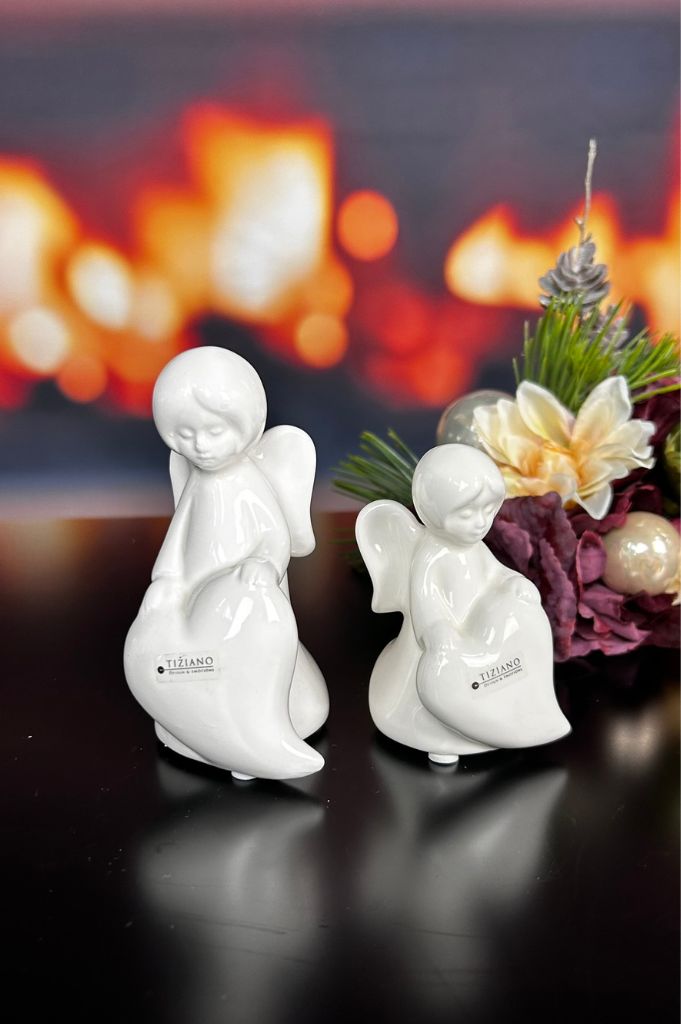 Deko Engel Nora mit Herz creme-weiß