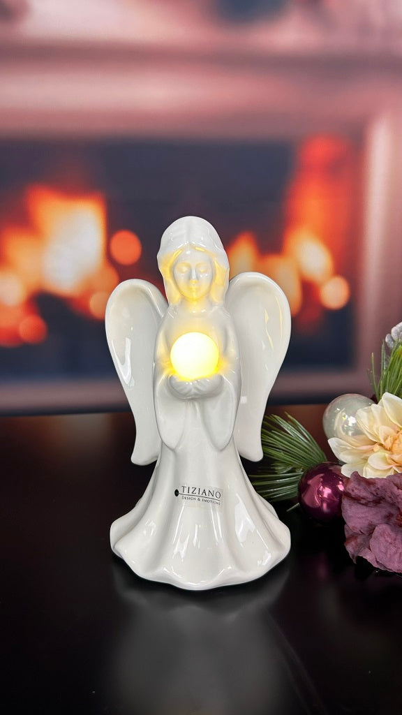Deko Engel Delia stehend mit LED Kugel creme-weiß