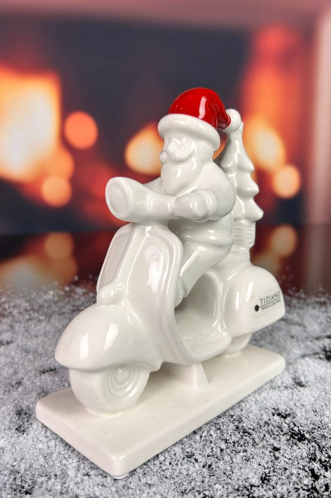 Deko Santa Enrico auf Vespa 15cm creme-weiß