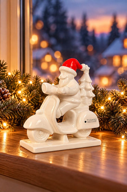 Deko Santa Enrico auf Vespa 15cm creme-weiß